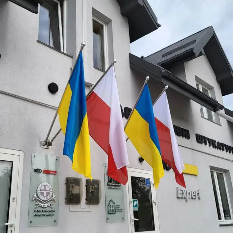 Фасадні флагштоки